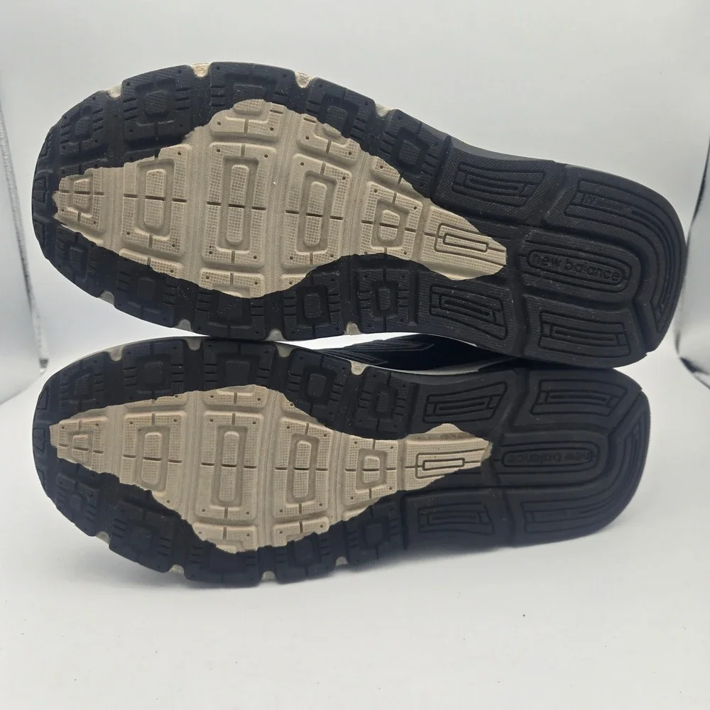 New Balance 1540 V3 Mens Size 11.5D Gray Black Sneakers‎ M1540BK3 Dad Shoes